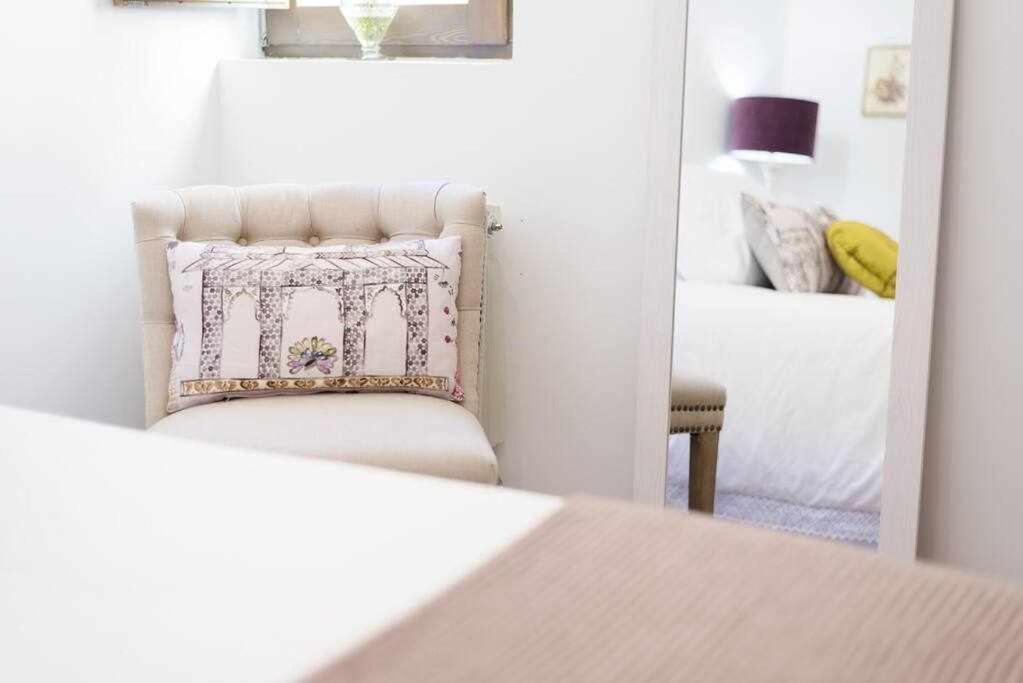 Room Boutique Calma Nerea By Kubik Caceres Bagian luar foto
